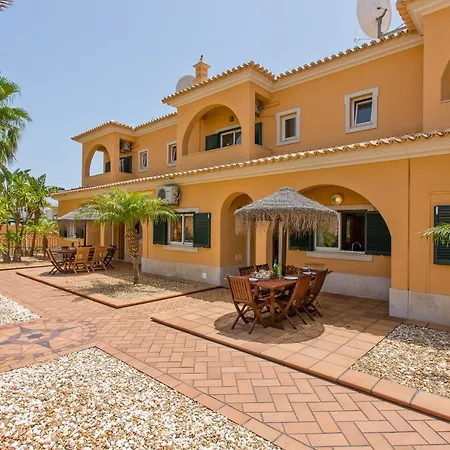 Villa Villas Norca A, B ,c