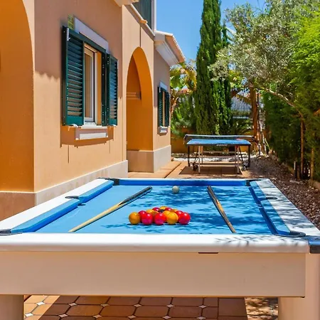 Villas Norca A, B ,c *